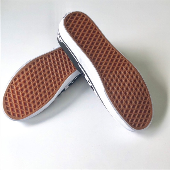 Vans x Warped Tour ‘18 limited edition slip-on, 11 - Picture 4 of 6